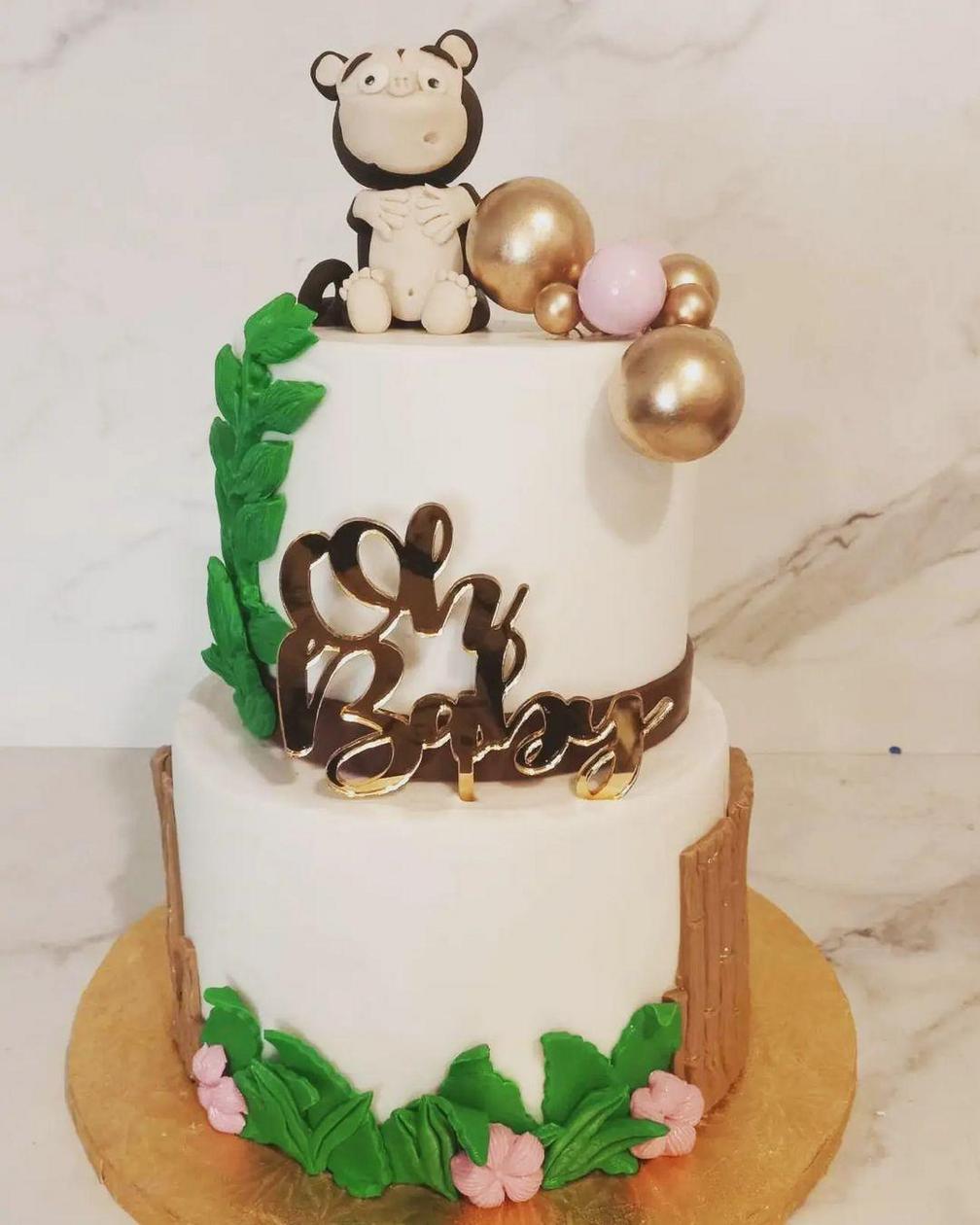 Custom-Cakes7.jpeg